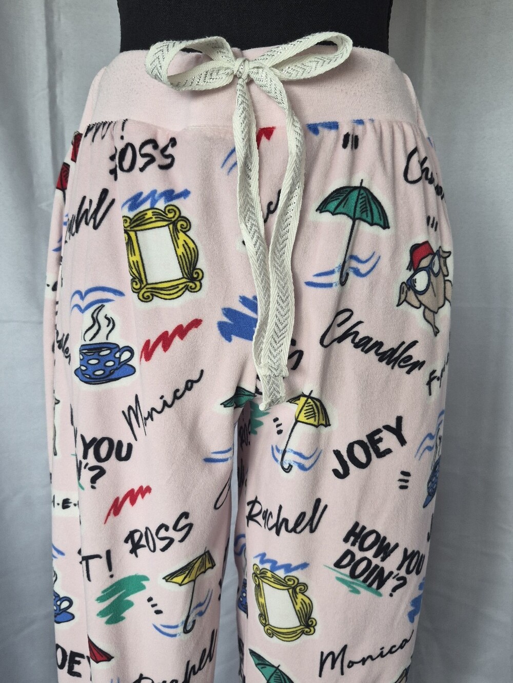 Friends TV Series Pajama Pants Size Med 8-10 Pink Multicolor How You Doin